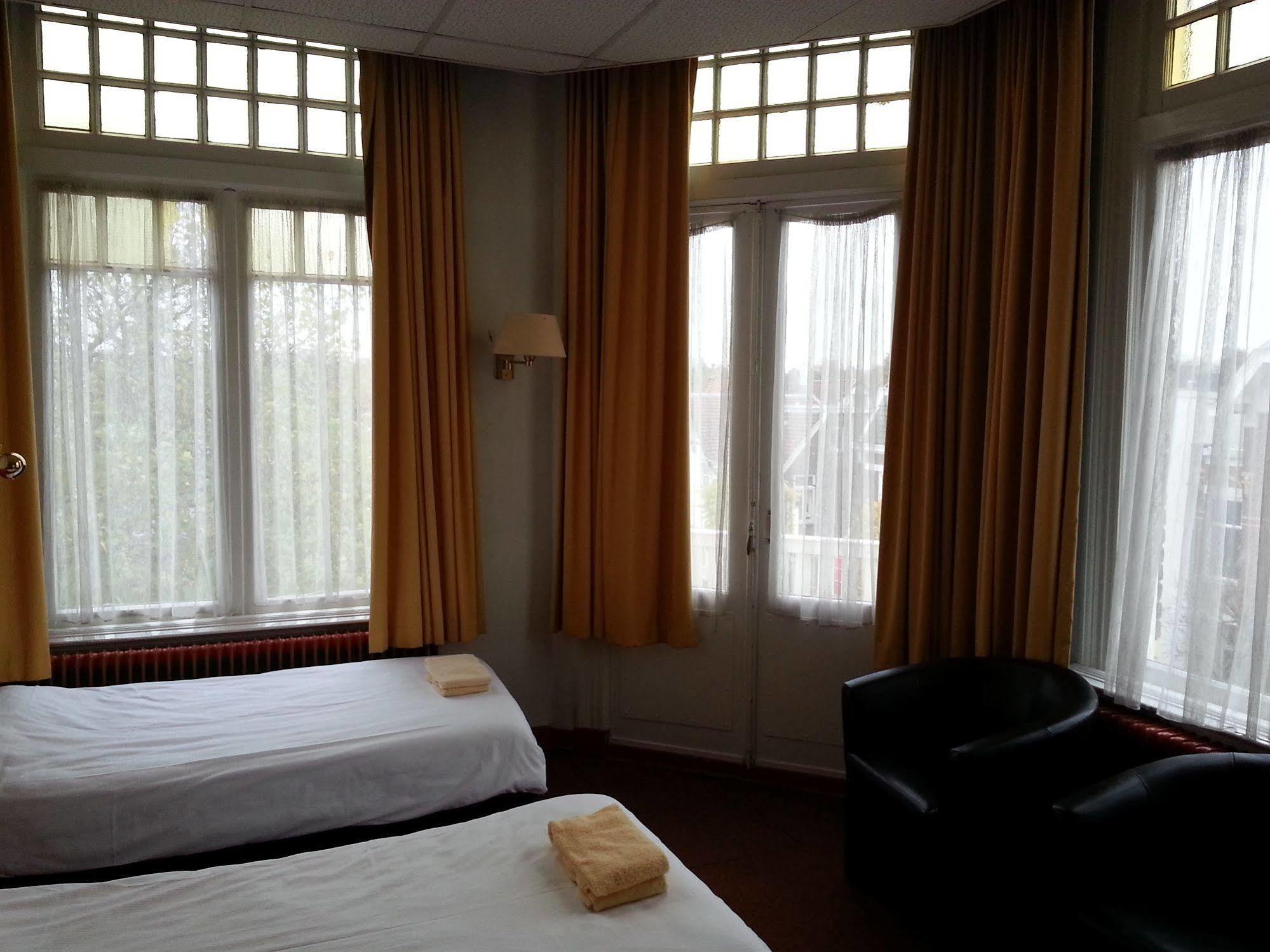 Coronazeist-Utrecht Nl Hotel ภายนอก รูปภาพ